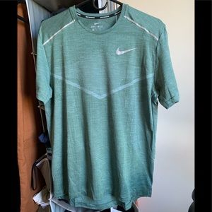 Nike Men Dri-Fit Techknit Tee Shirt Medium